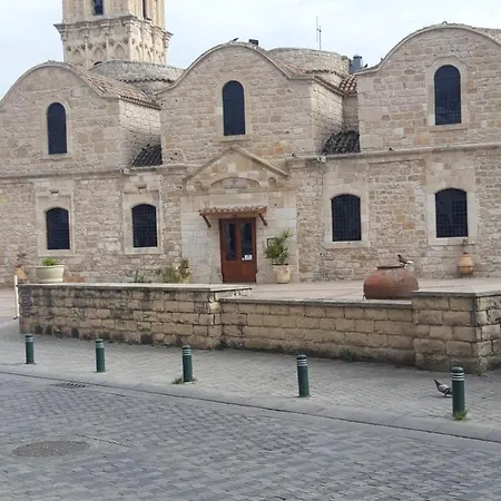 Kalogera Central لارنكا